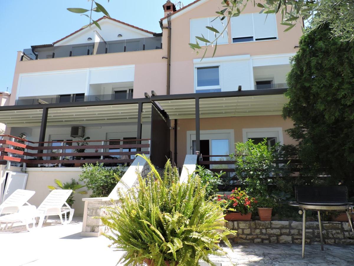 Berat Apartment Vodnjan Kültér fotó